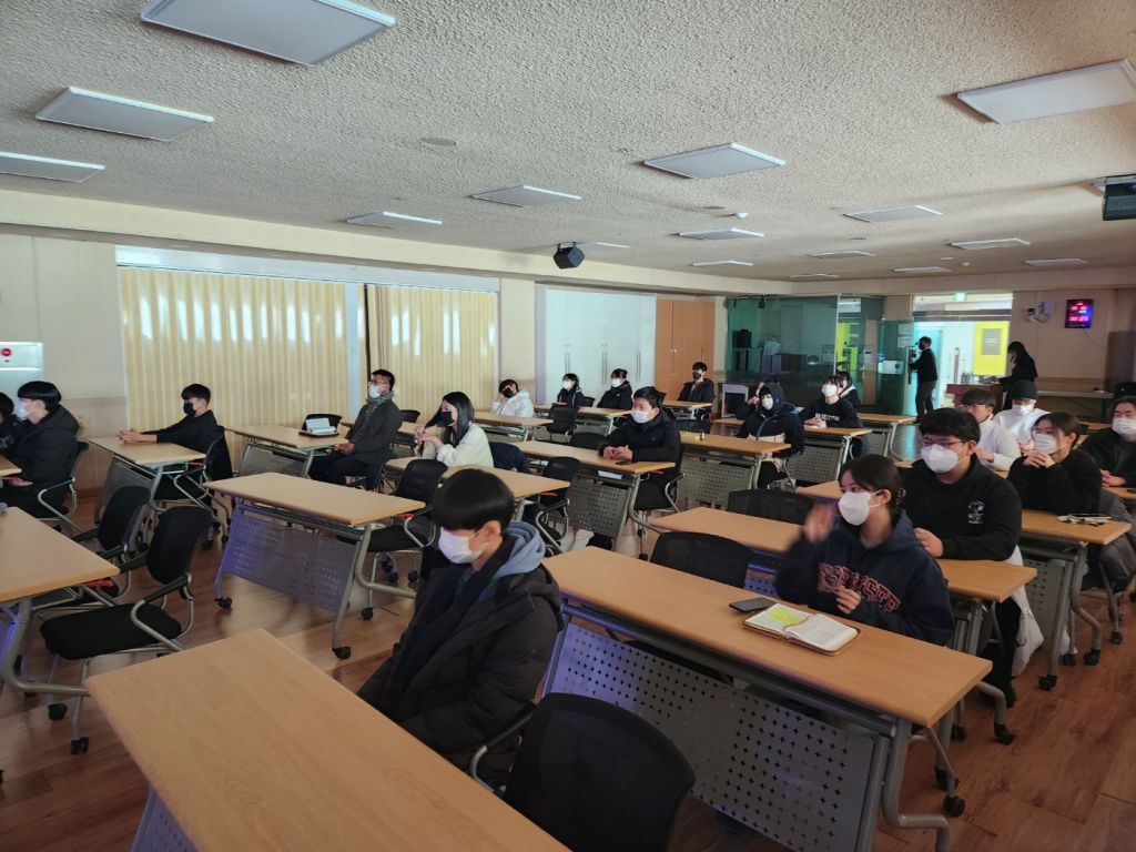 KakaoTalk_20221218_185008594_06.jpg