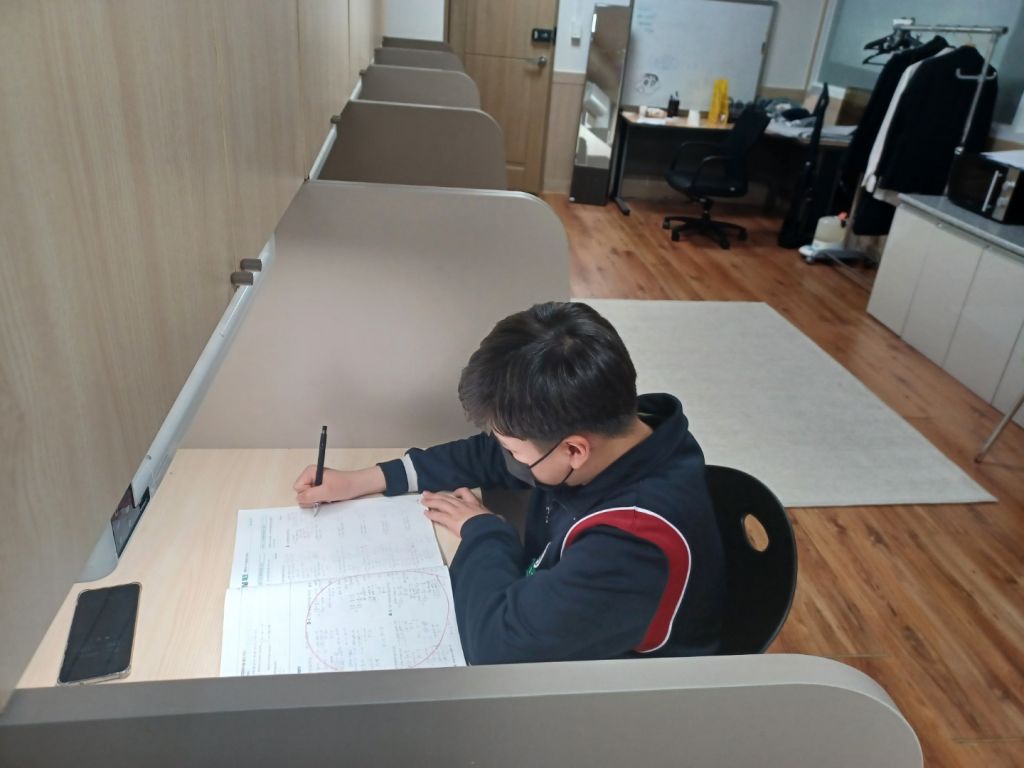 KakaoTalk_20220412_182758714_01.jpg