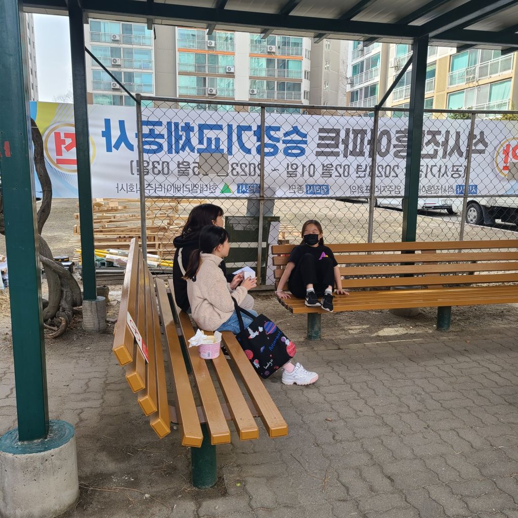 1679736781952-1.jpg