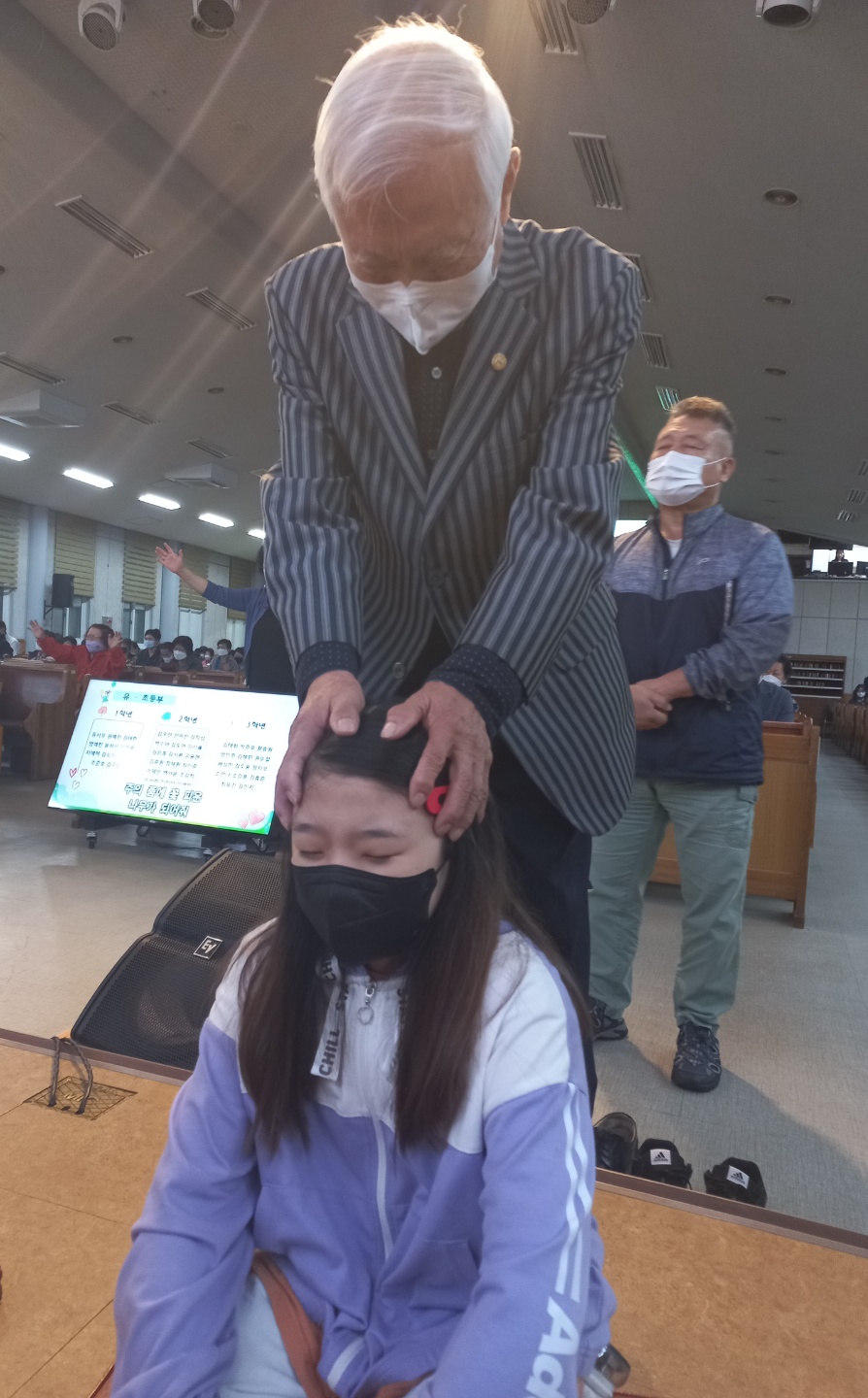 1651398175340-11.jpg